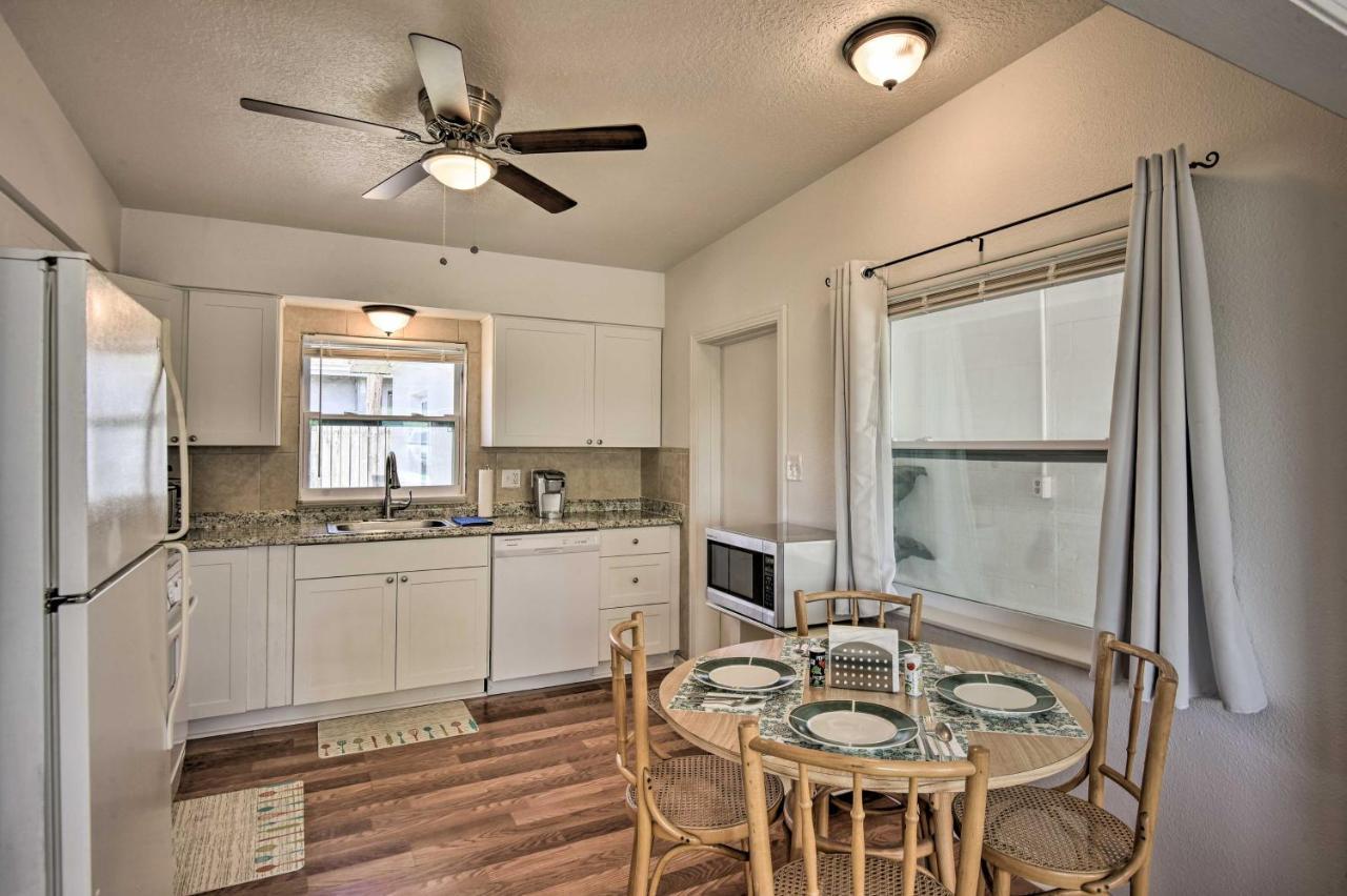 Sunny Cocoa Beach Home Walk To Sea And Attractions! Екстериор снимка